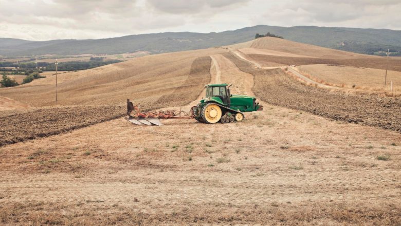 BEZ OBNOVLJENE REGISTRACIJE GAZDINSTVA POLJOPRIVREDNICI GUBE PRAVO NA SUBVENCIONISANJE