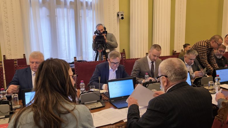 Posle šest sati rasprave: Od ponedeljka podsticaji od 18.000 dinara po hektaru – isplate odmah po obradi zahteva