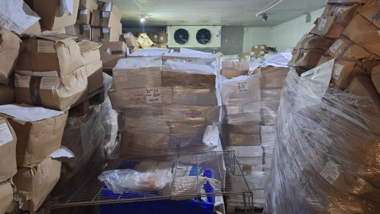 Vanredna kontrola: Zaplenjeno 10 tona sira sa nezakonito produženim rokom trajanja