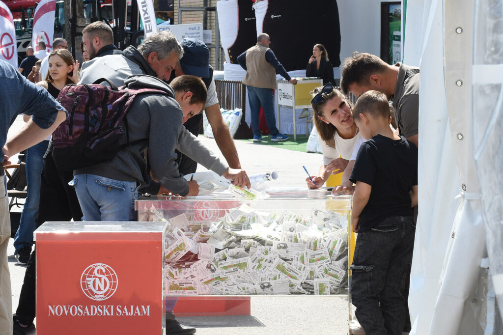 POKLON-IGRA ZA POSETIOCE S KUPLJENIM ULAZNICAMA